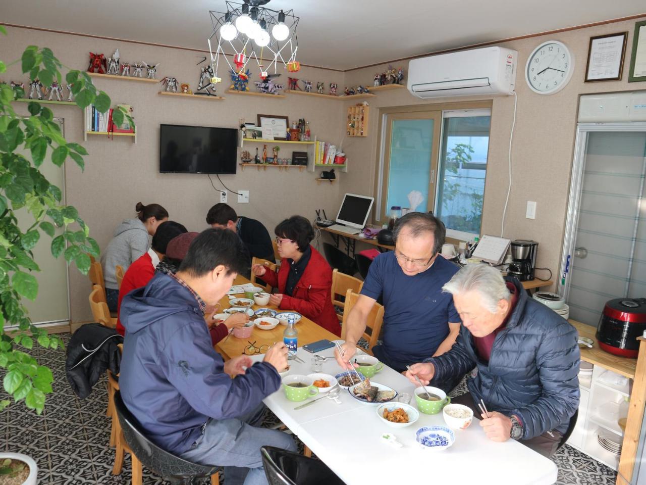 Blue Island Guesthouse Согвипхо Экстерьер фото